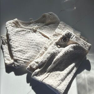 Quincy Mae two set ivory set 2-3t